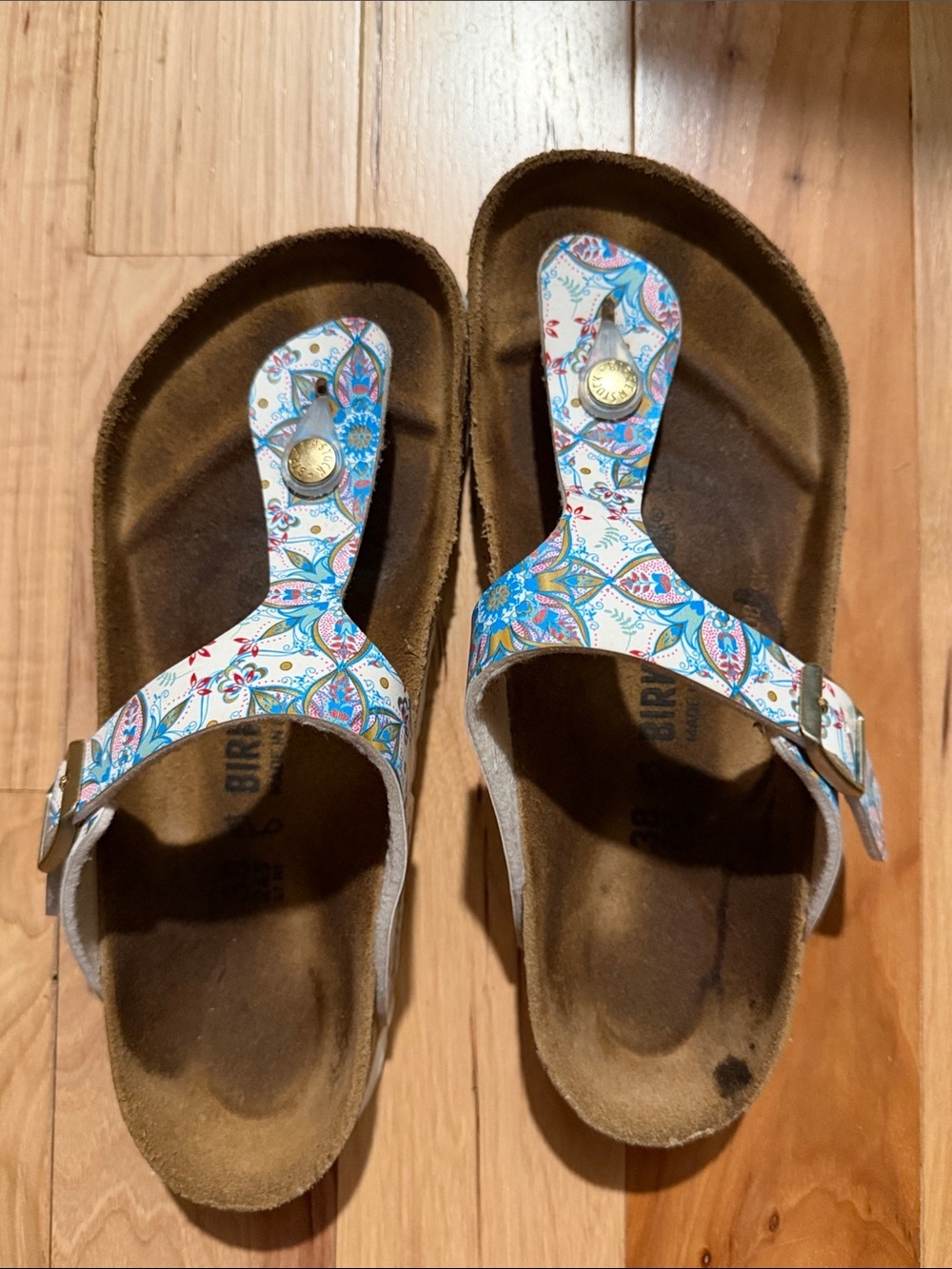 Birkenstock White Floral Pattern Gizeh Sandals bohemian
